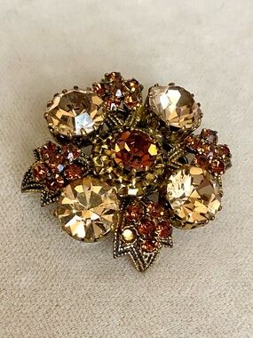 Vintage Brown Gold Tone Rhinestone Brooch